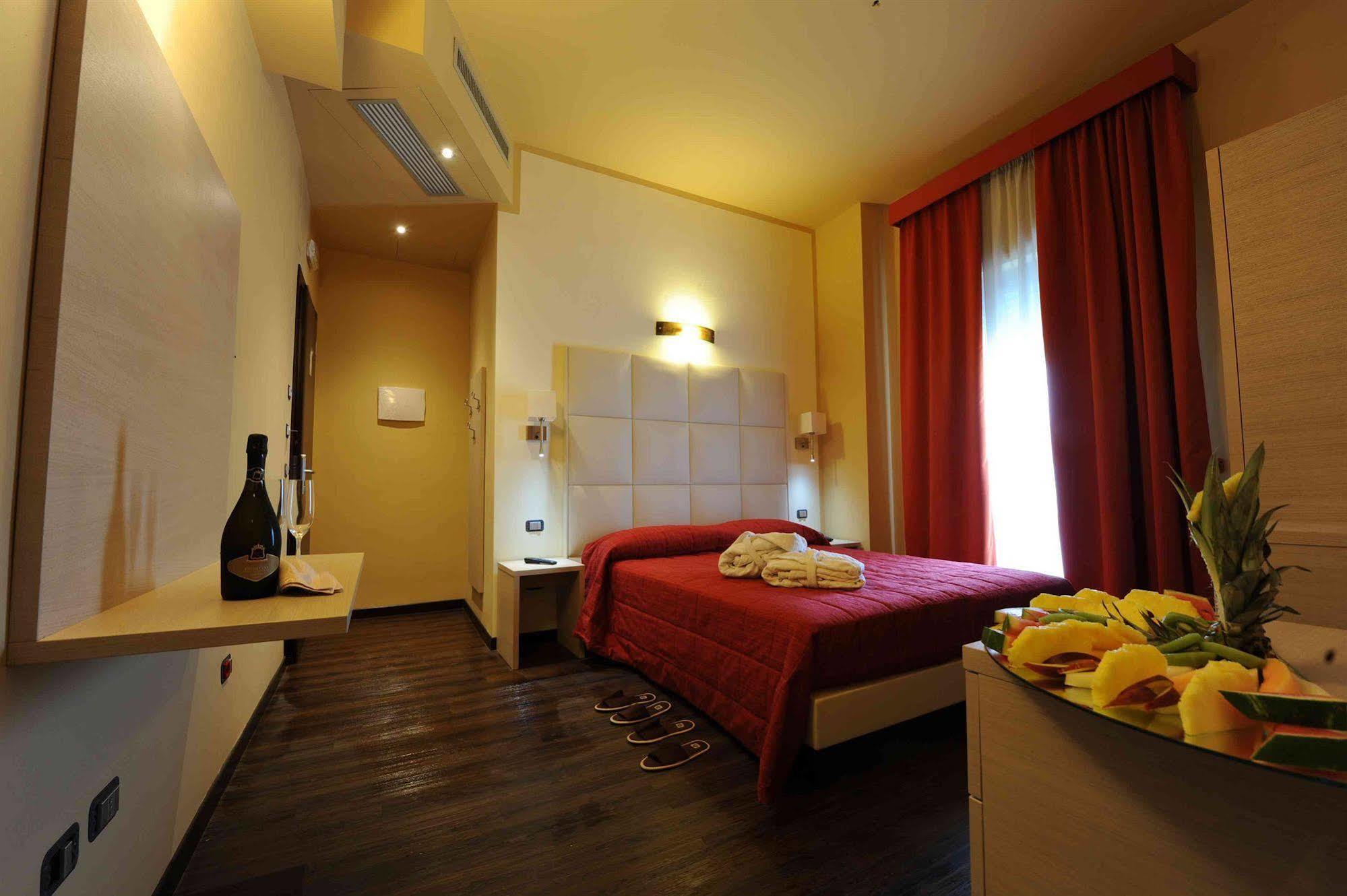 Maiorano Boutique Hotel Manfredónia Exterior foto